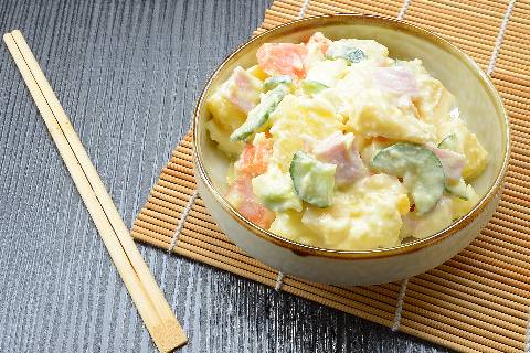 Poteto Sarada  japanischer Kartoffelsalat