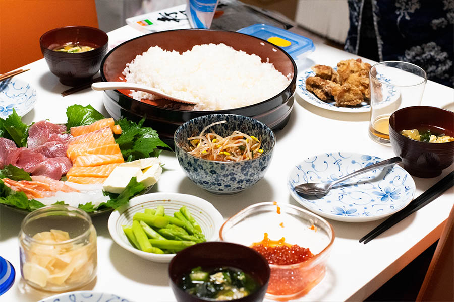 Temaki-Sushi-Tisch: fertig gedeckt